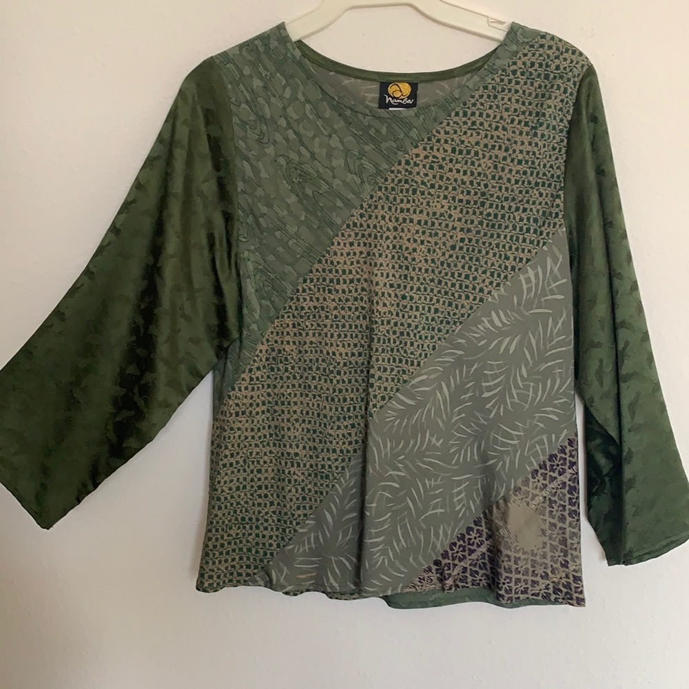 Anne Namba 100% silk long sleeve blouse